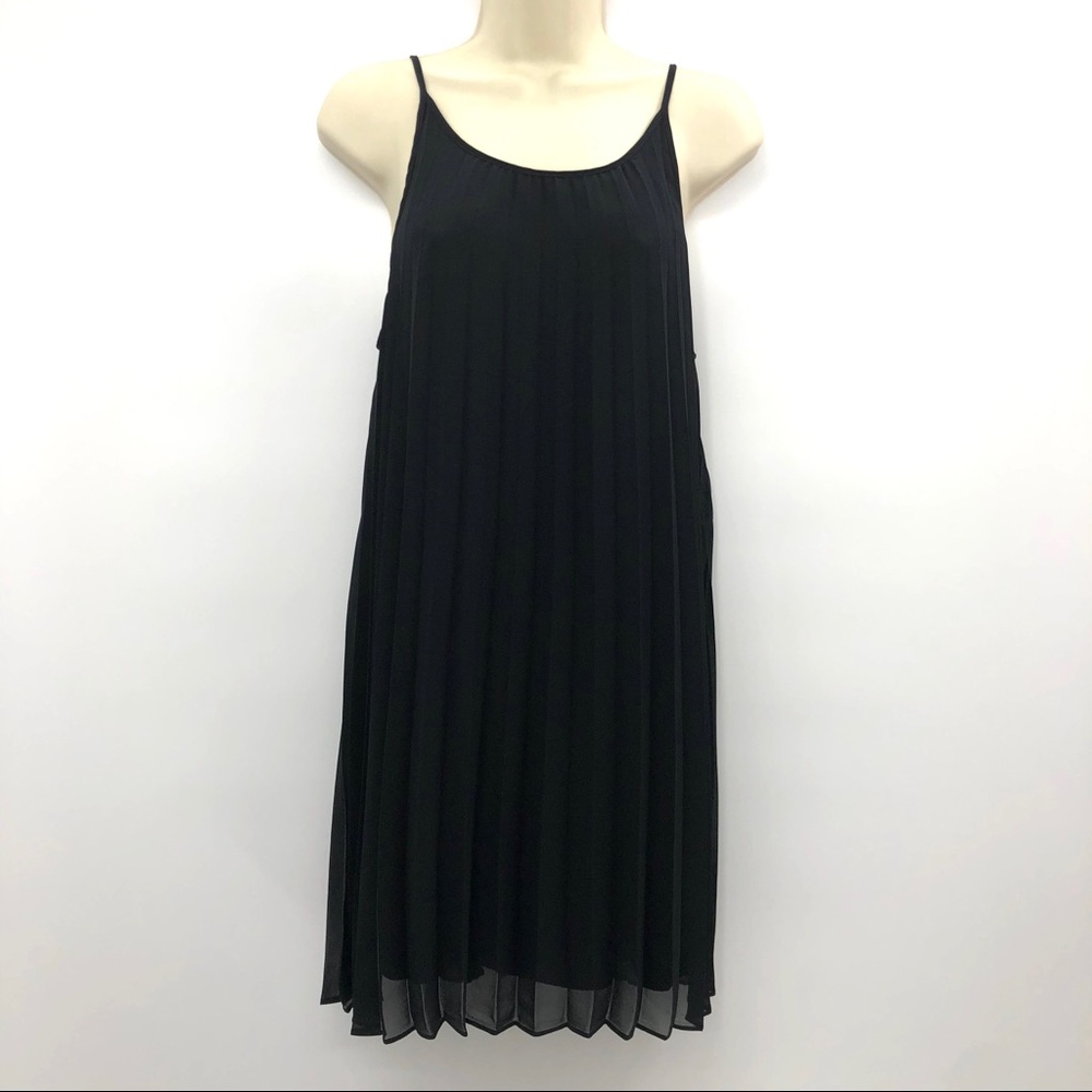 BCBGeneration black pleated summer dress NWT S